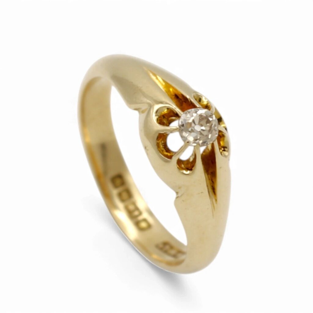 Antique Diamond Belcher Ring