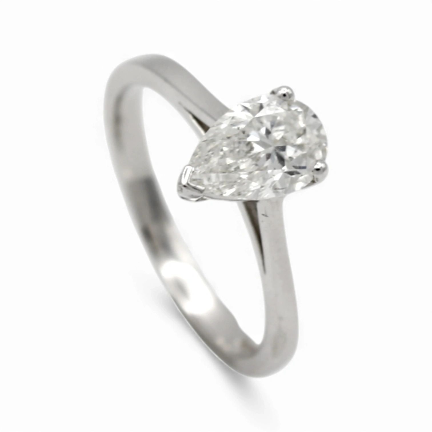 1.02 Carat Pear Cut Diamond Solitaire Ring - Image 4