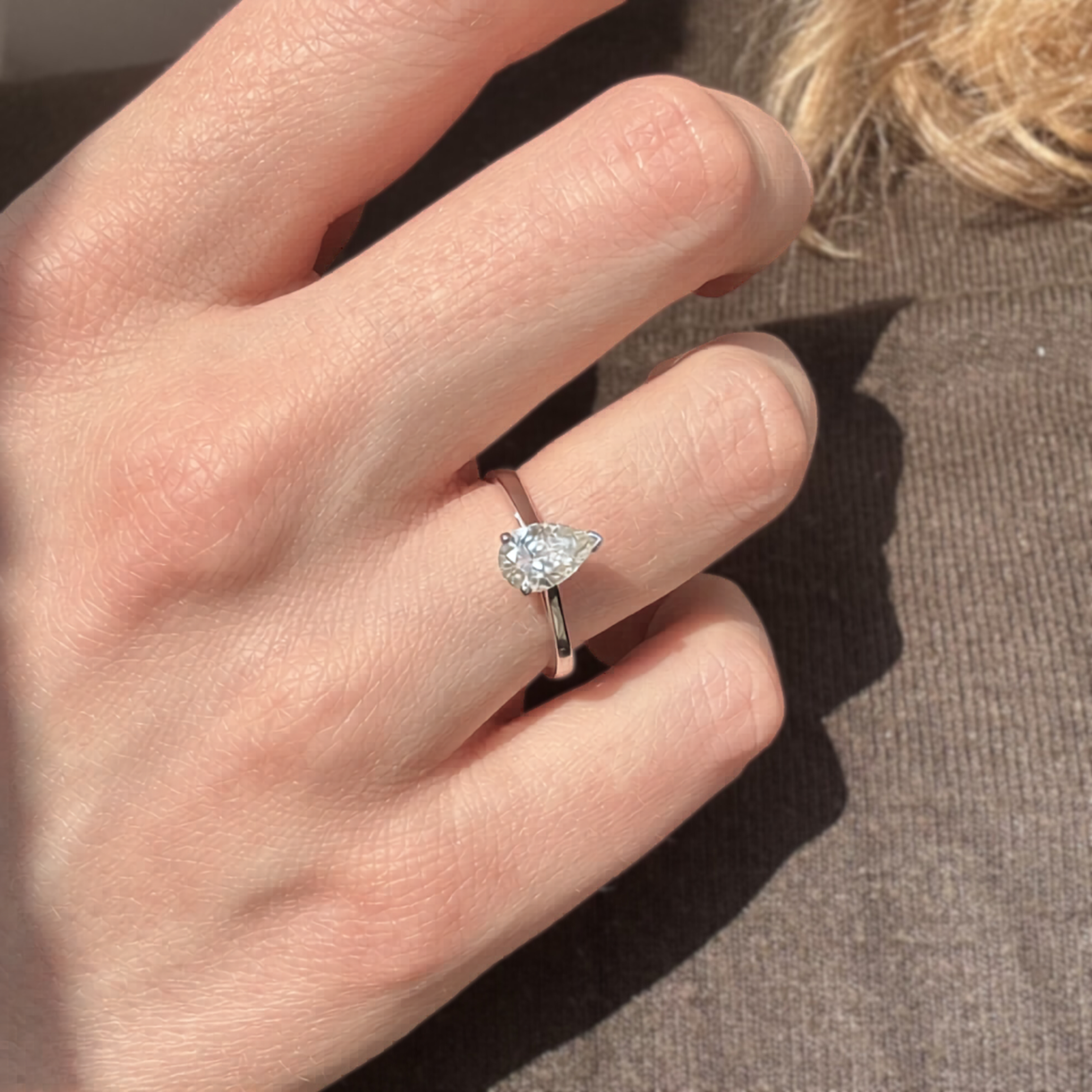 1.02 Carat Pear Cut Diamond Solitaire Ring - Image 2