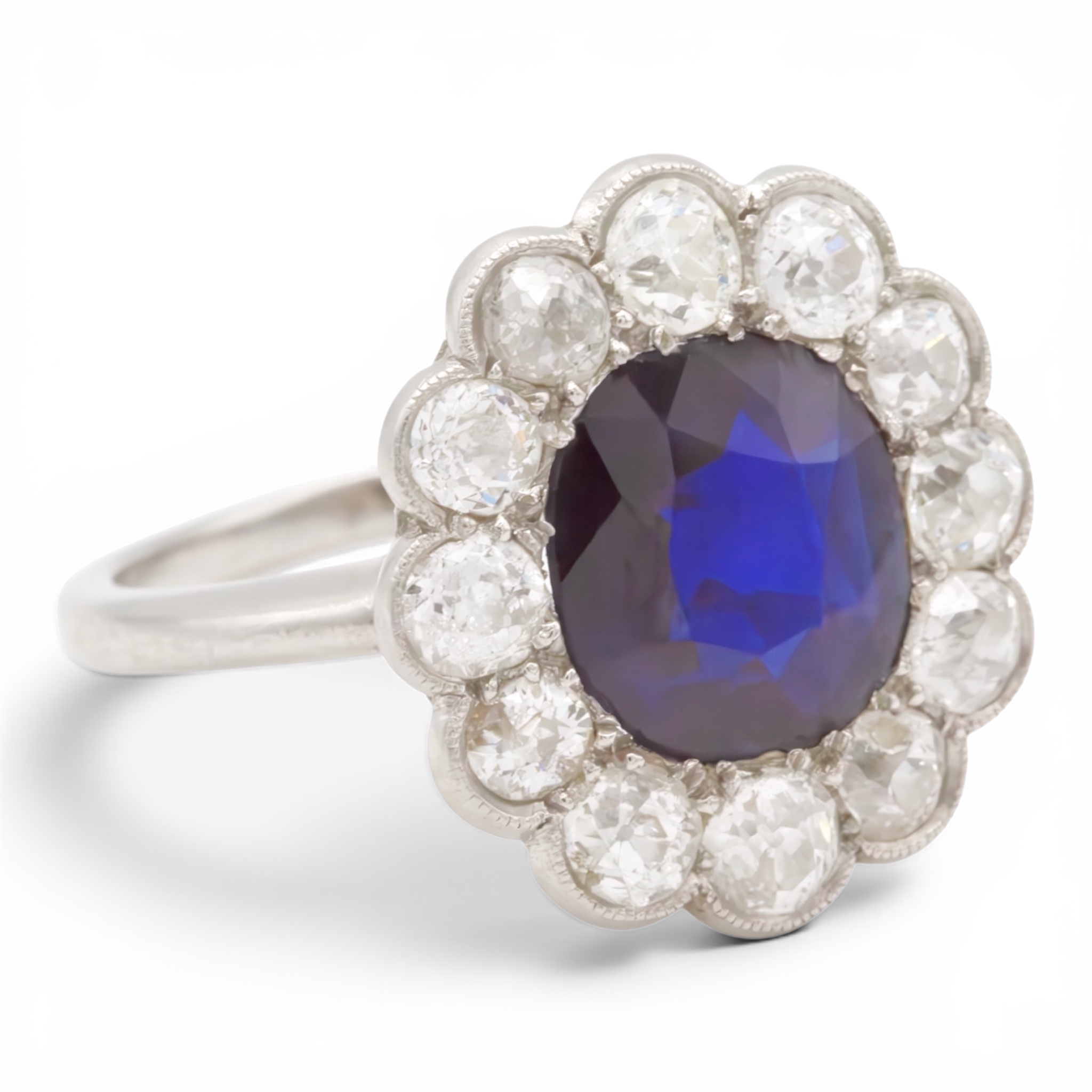 Vintage Sapphire and Diamond Cluster Ring - Image 2